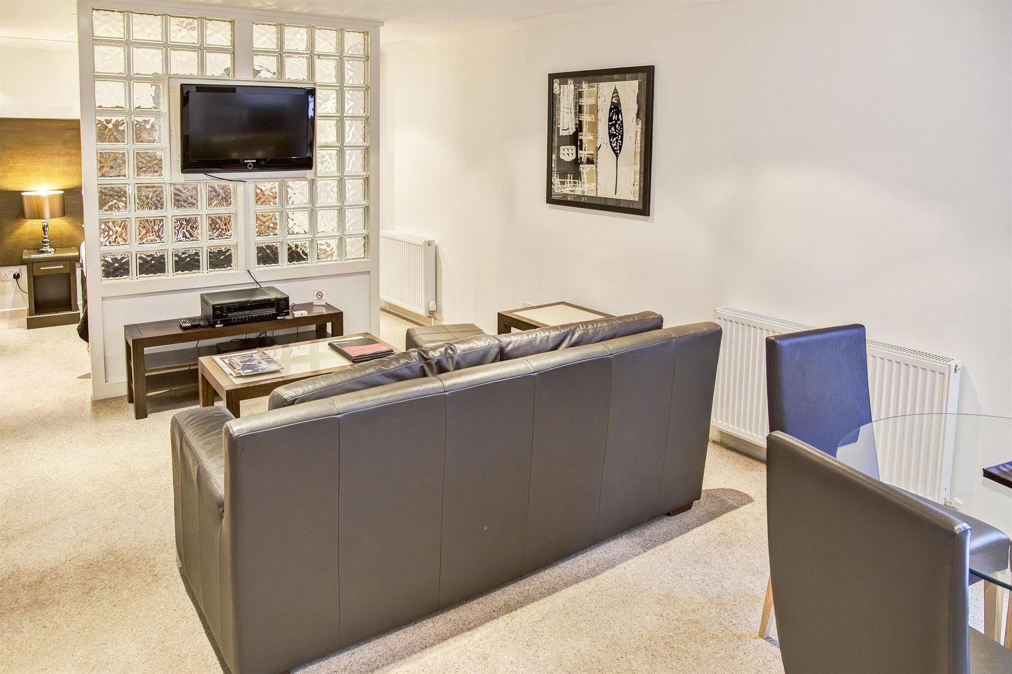 Fountain Court Apartments - Grove Executive Единбург Екстериор снимка