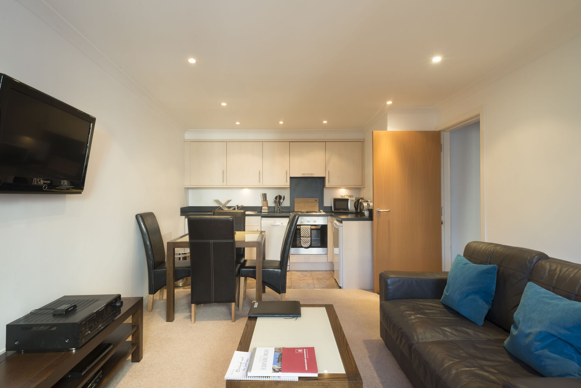 Fountain Court Apartments - Grove Executive Единбург Интериор снимка